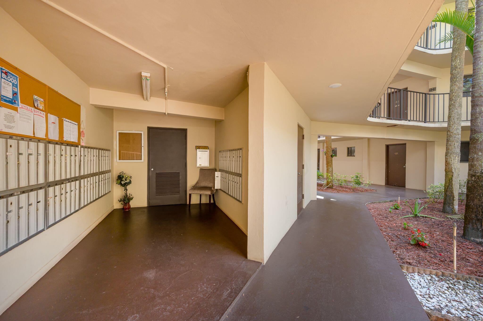 5220 Las Verdes Circle 108