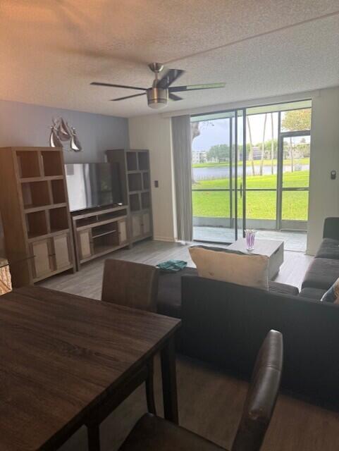 LAS VERDES - Residential