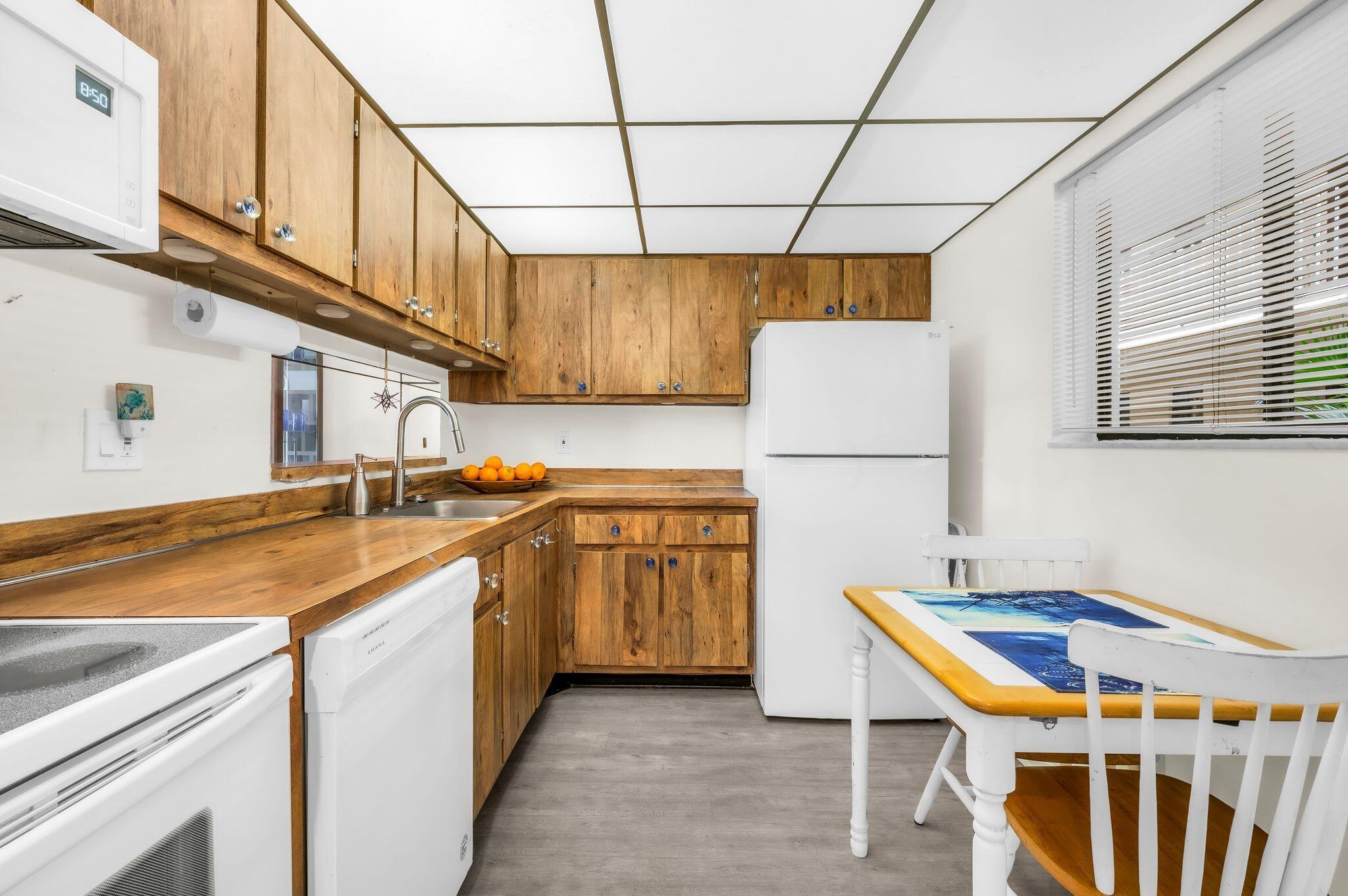 5220 Las Verdes Circle 108