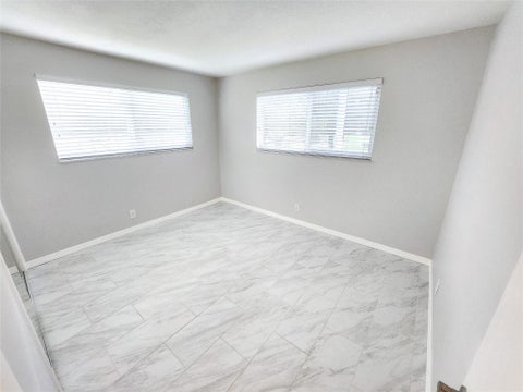 Tiny photo for 2300 PARK Lane #216, Hollywood, FL 33021 (MLS # B26082898)