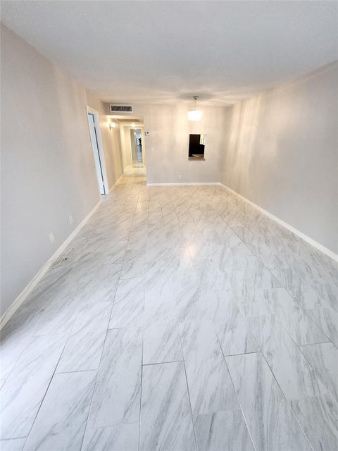 Tiny photo for 2300 PARK Lane #216, Hollywood, FL 33021 (MLS # B26082898)
