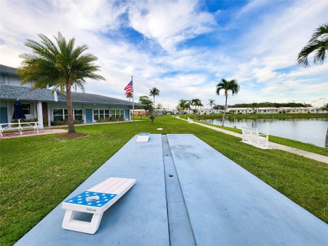 Tiny photo for 2300 PARK Lane #216, Hollywood, FL 33021 (MLS # B26082898)