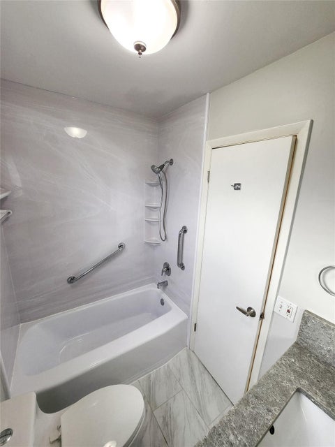 Tiny photo for 2300 PARK Lane #216, Hollywood, FL 33021 (MLS # B26082898)