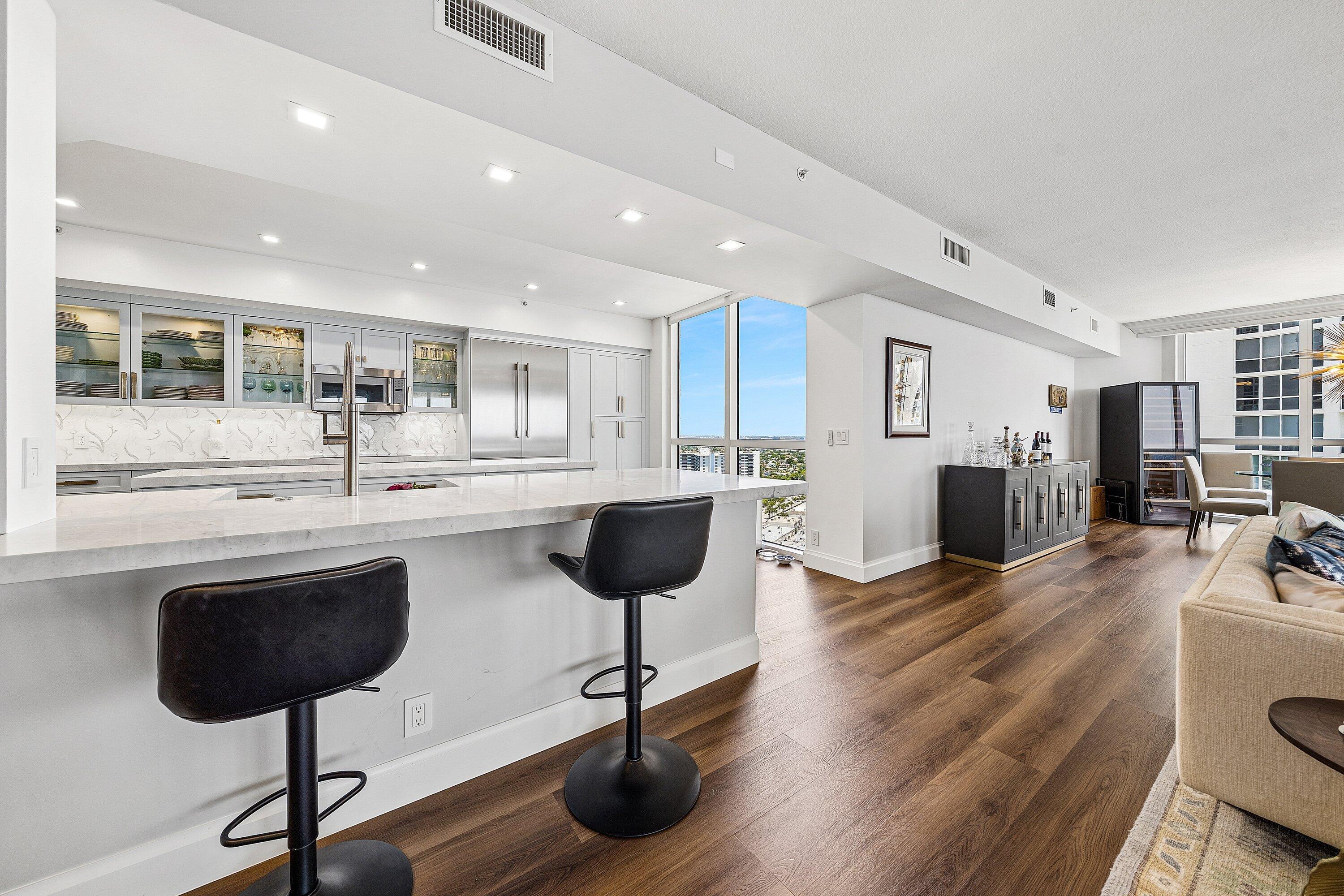 LHERMITAGE I CONDOMINIUM - Residential