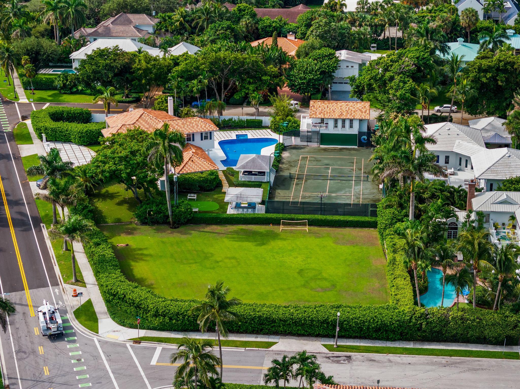 7425 S Flagler Drive
