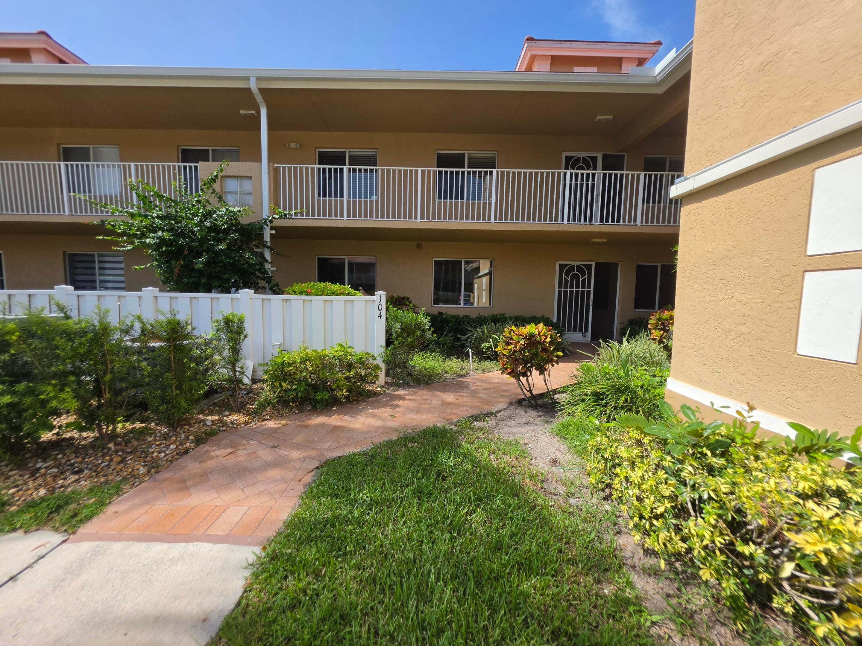 5951 REGAL GLEN Drive 104