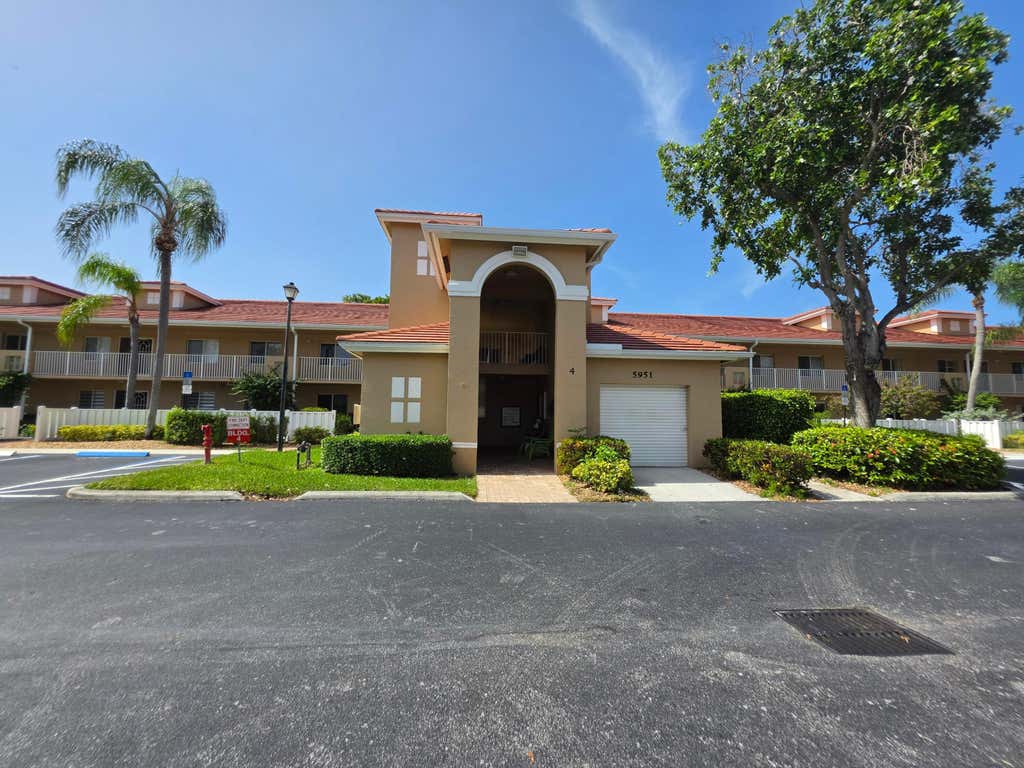 Photo of 5951 REGAL GLEN Drive #104, Boynton Beach, FL 33437 (MLS # B26055580)