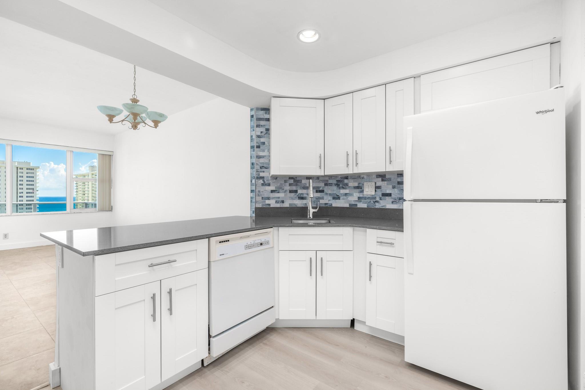 Coral Ridge Towers South - Residential