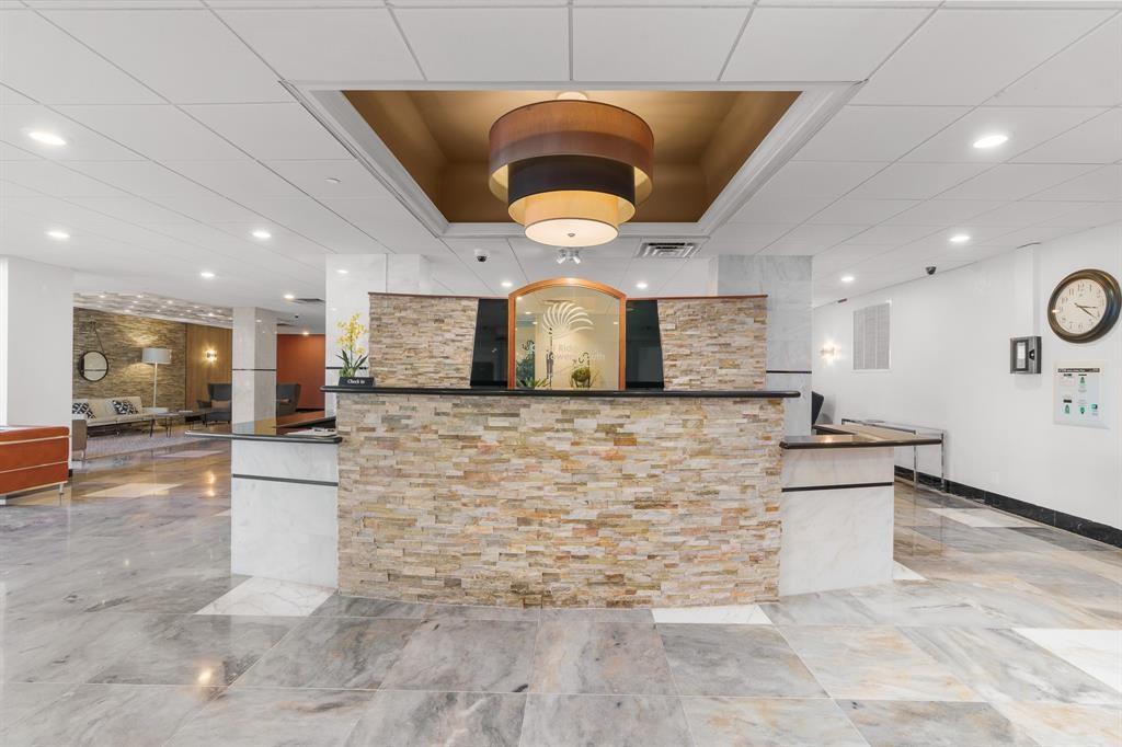 Coral Ridge Towers South - Residential