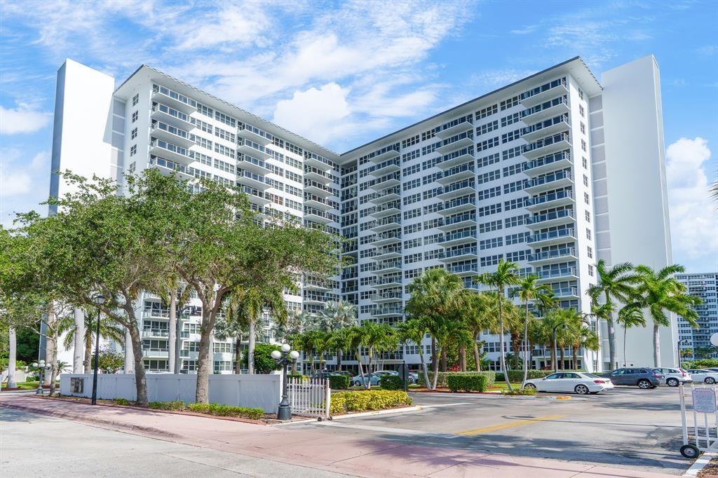 Coral Ridge Towers South - Residential