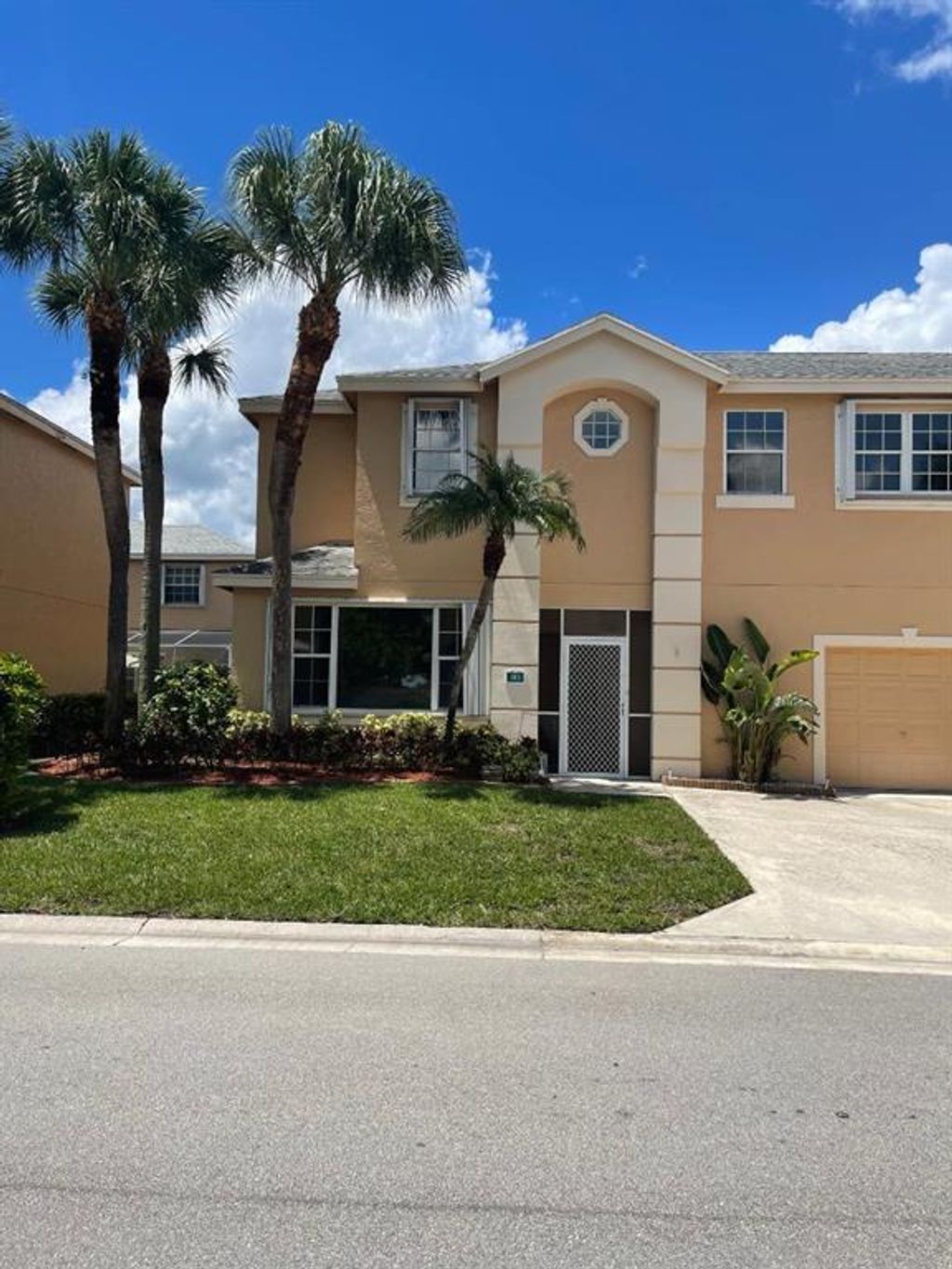 Photo of 303 Laurel Oaks Way Way, Jupiter, FL 33458 (MLS # R10728739)