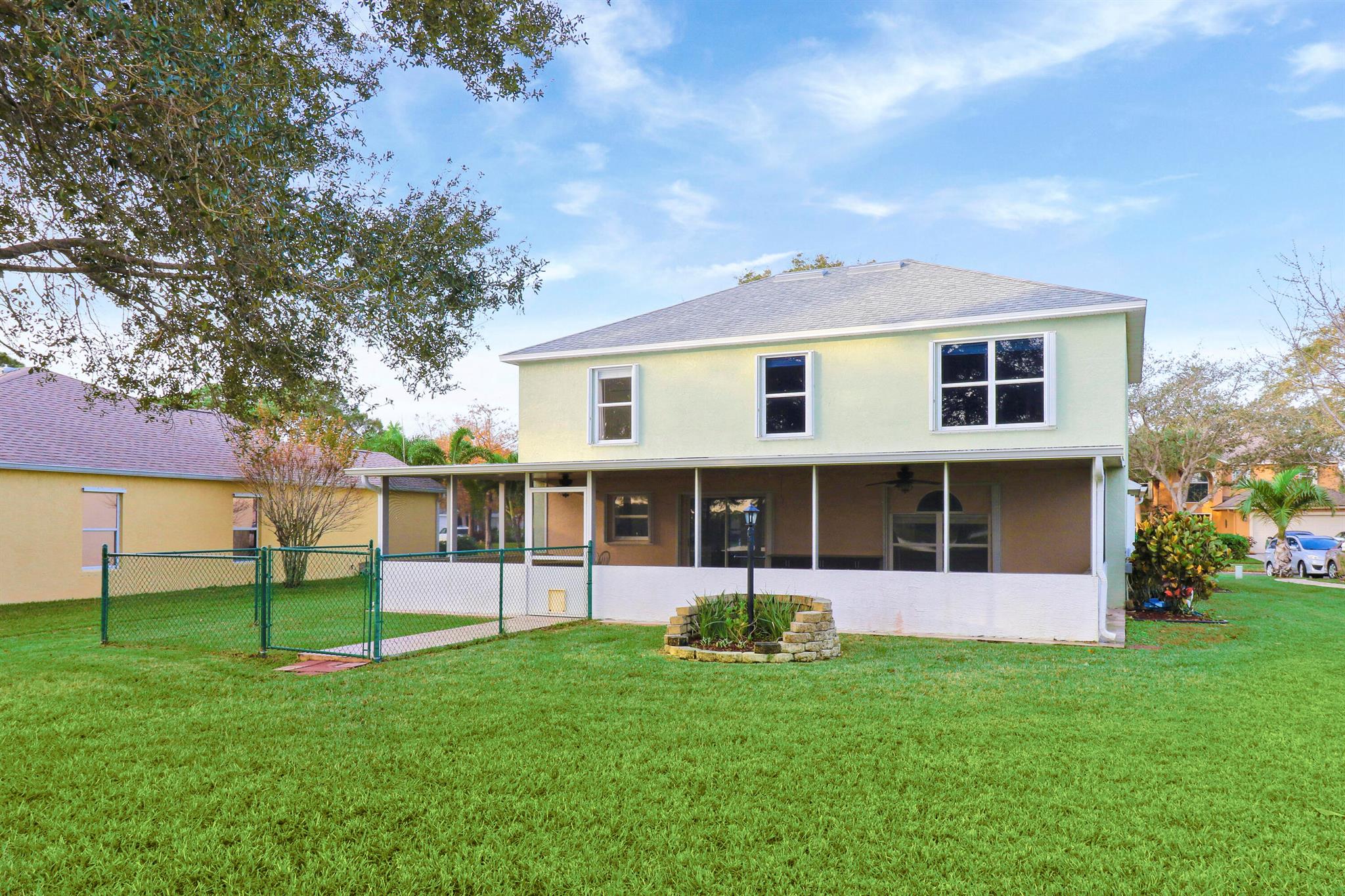 Sawgrass Lakes - Residential