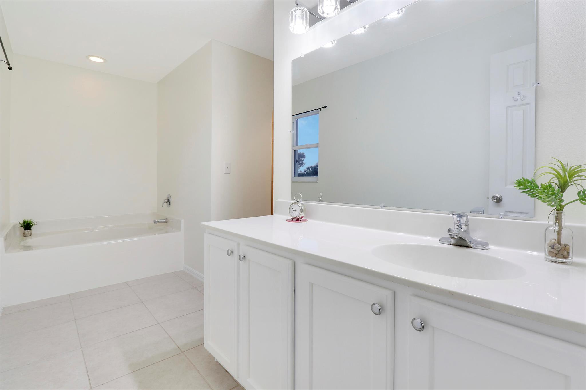 Sawgrass Lakes - Residential