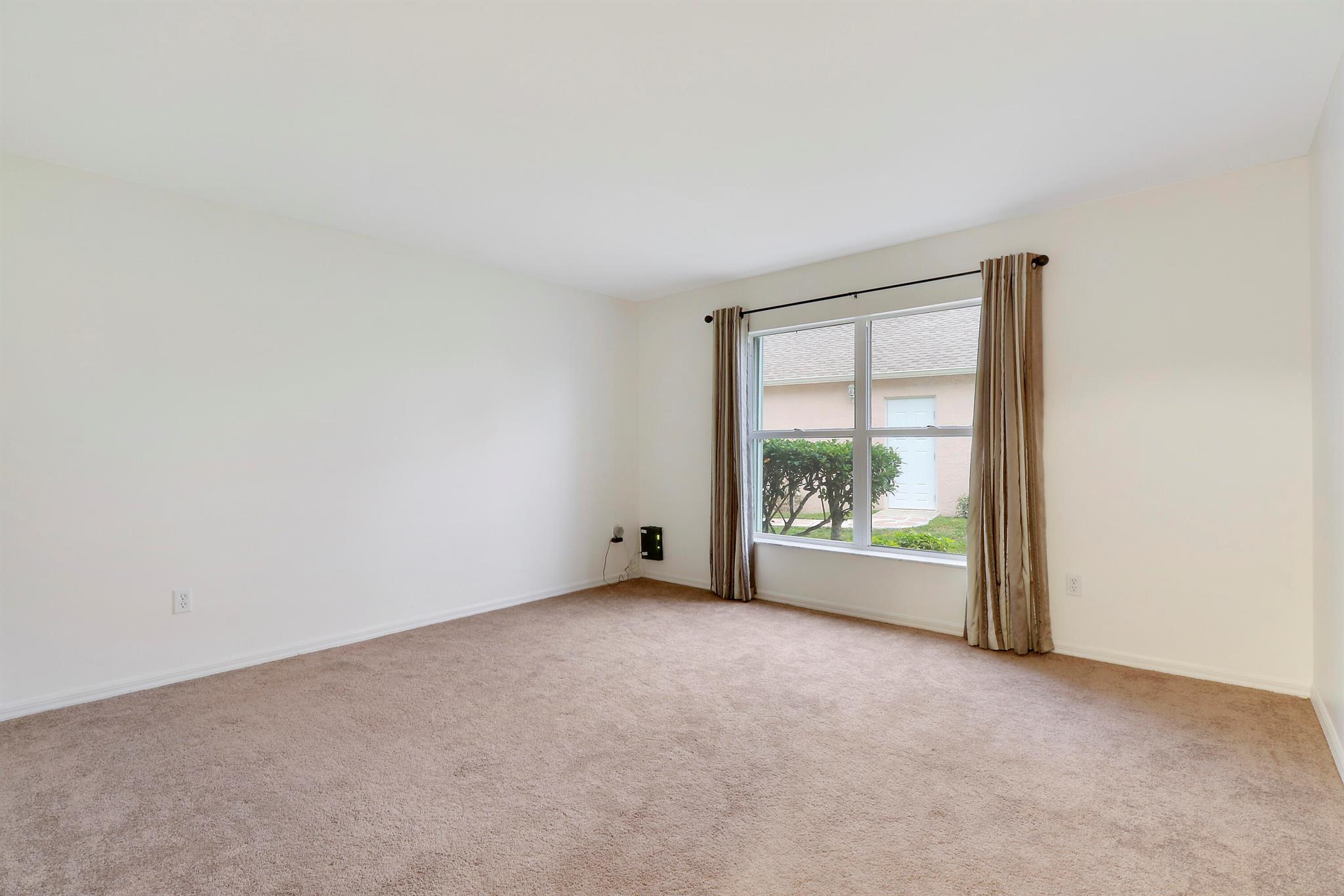 Sawgrass Lakes - Residential