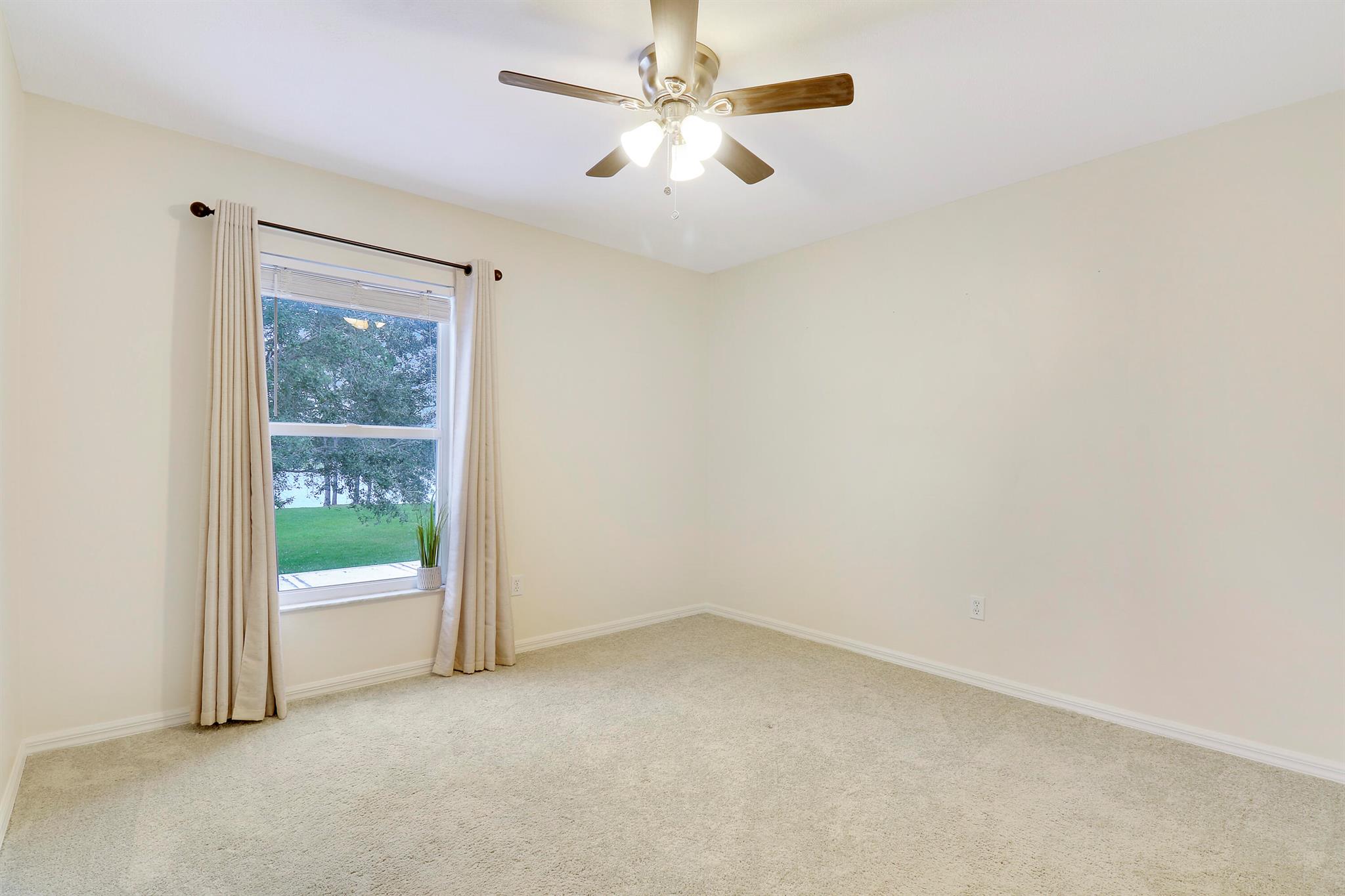 Sawgrass Lakes - Residential