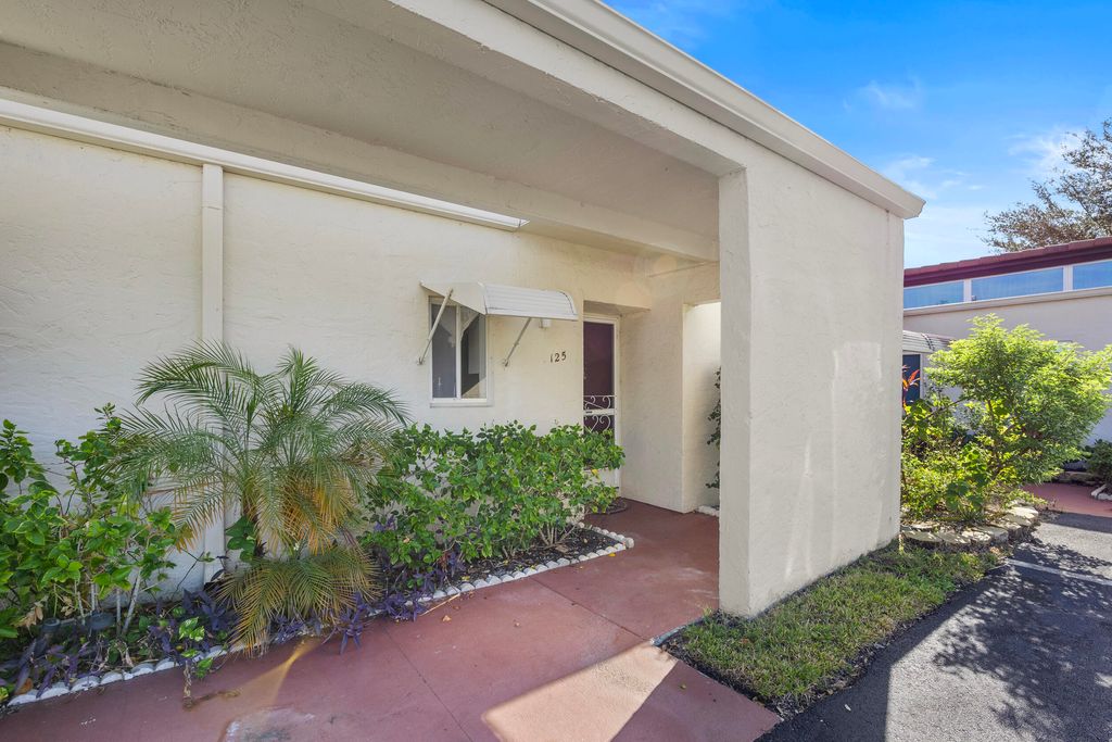 Photo of 2671 Boundbrook Boulevard #125, Palm Springs, FL 33406 (MLS # B26000075)