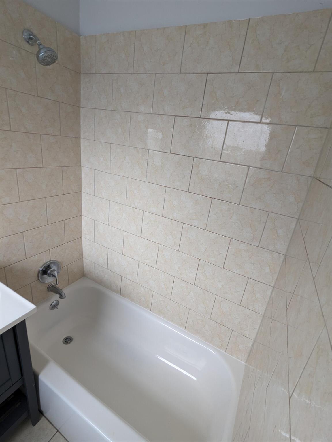 SEMINOLE MANOR PL 1 IN PB 25 PGS 164 TO 166 INC & - Residential Lease