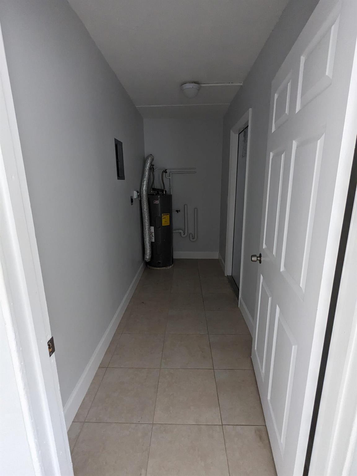 SEMINOLE MANOR PL 1 IN PB 25 PGS 164 TO 166 INC & - Residential Lease