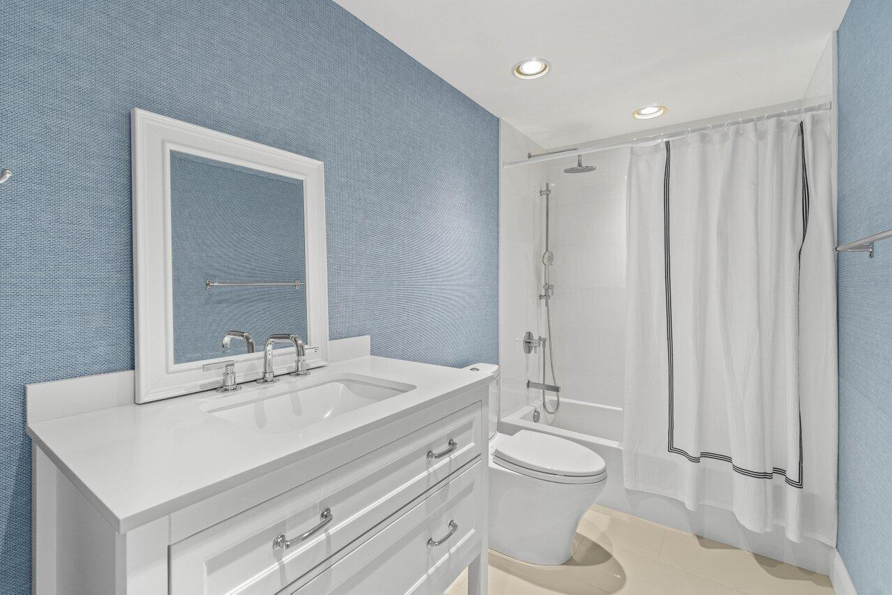 VILLAS OF OCEAN RIDGE CONDO - Residential