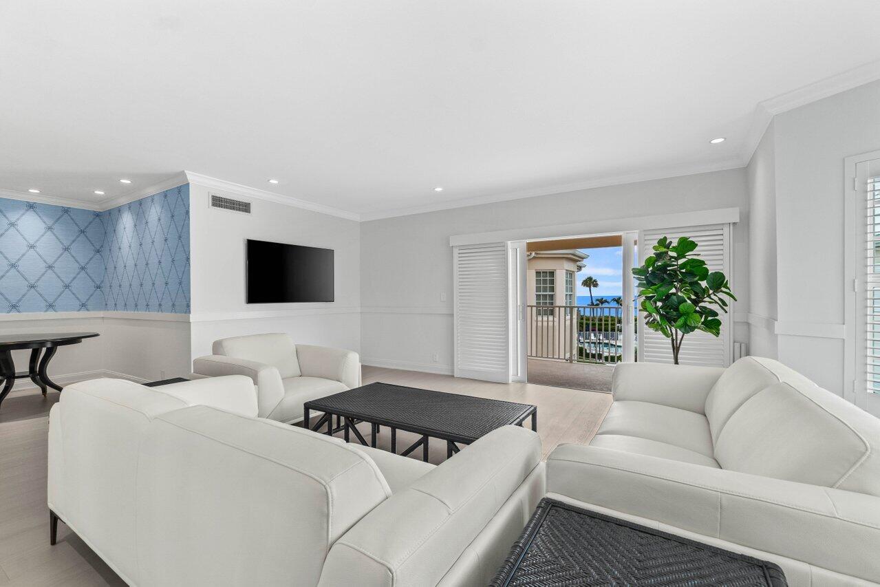 VILLAS OF OCEAN RIDGE CONDO - Residential