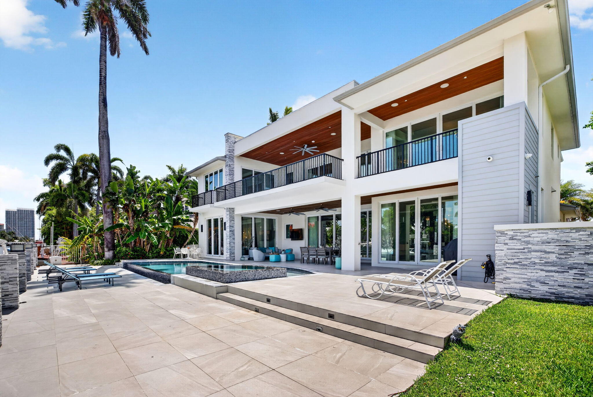 PELICAN ISLE - Residential