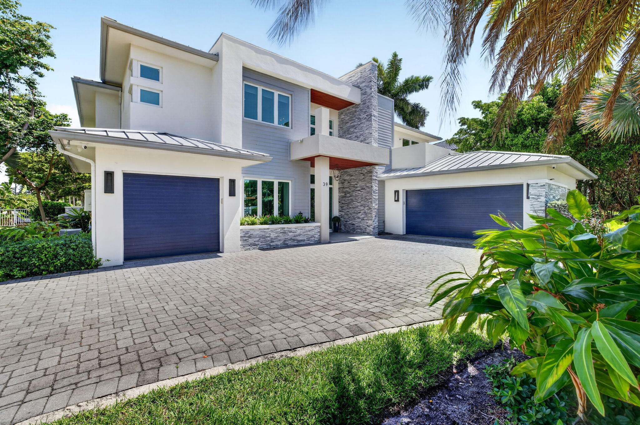 PELICAN ISLE - Residential