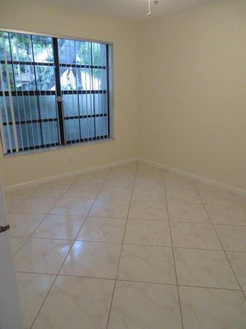 WINDWOOD UNIT I - Residential Lease