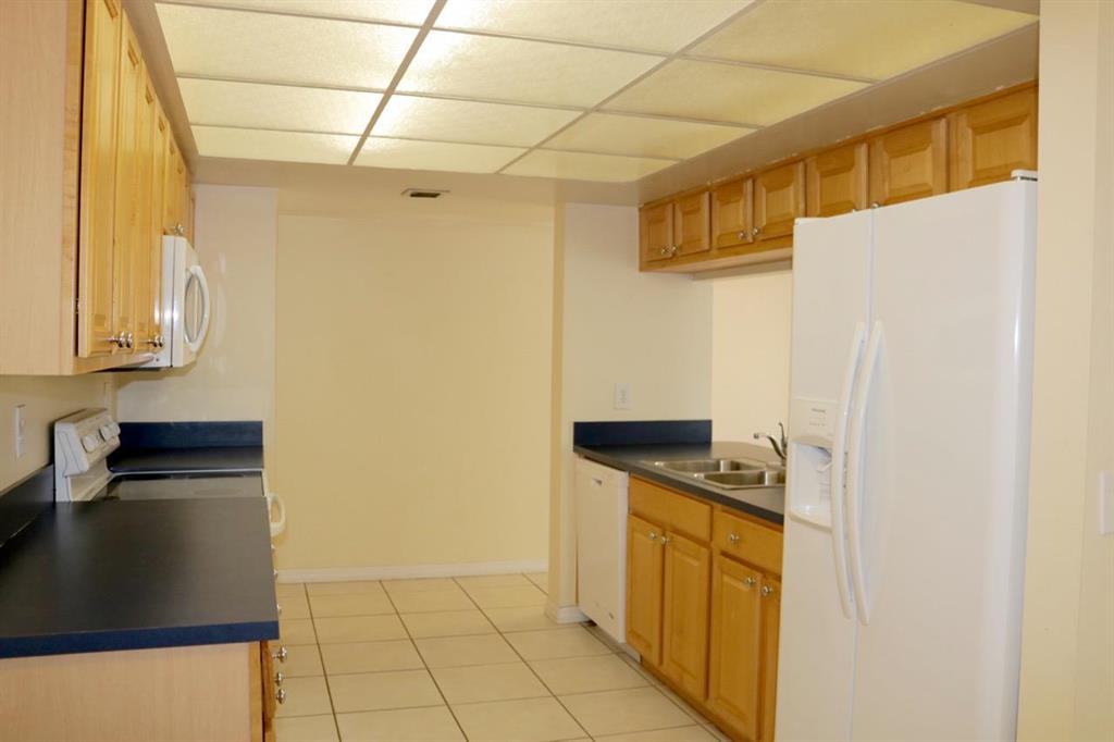 LAVERS DELRAY RACQUET CLUB CONDO - Residential Lease