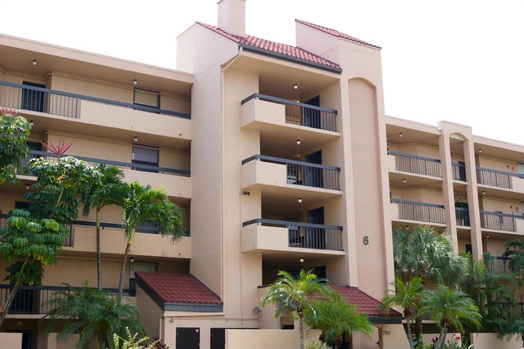 LAVERS DELRAY RACQUET CLUB CONDO - Residential Lease