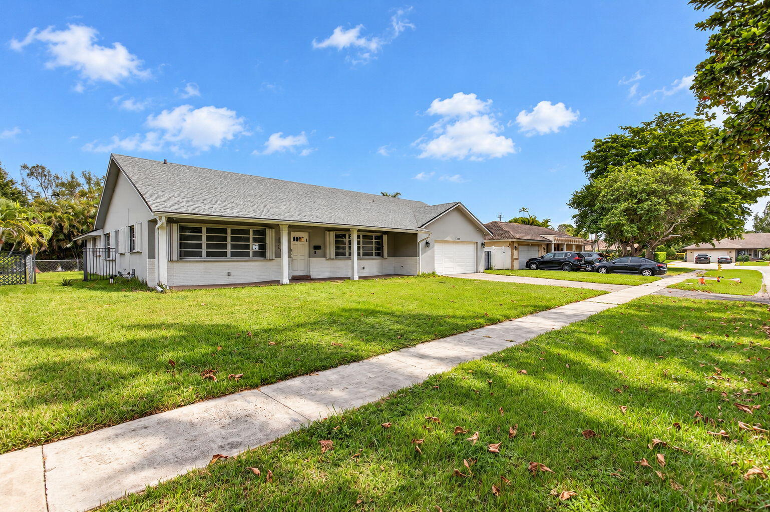 7521 SW 1ST Street