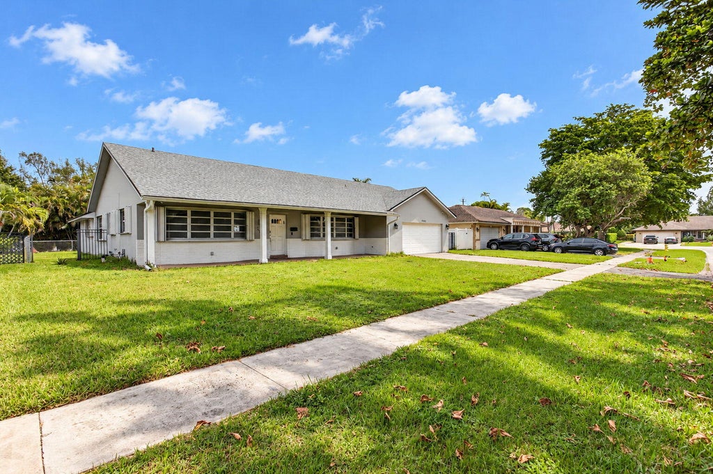 Photo of 7521 SW 1ST Street, Plantation, FL 33317 (MLS # B26093230)