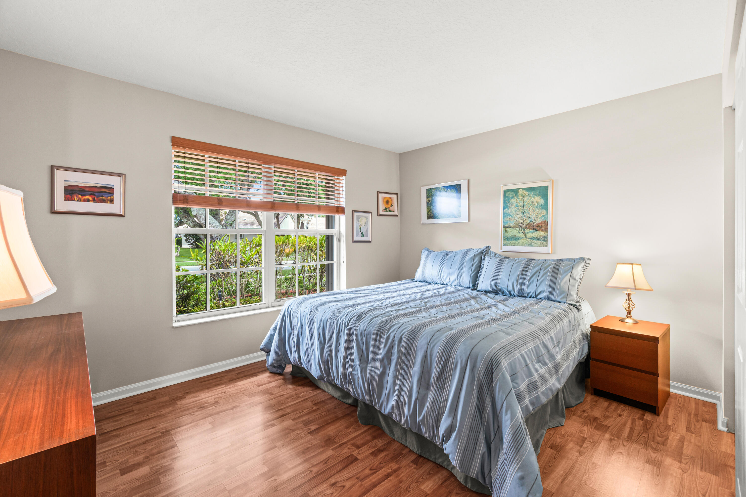 LAKERIDGE GREENS - Residential