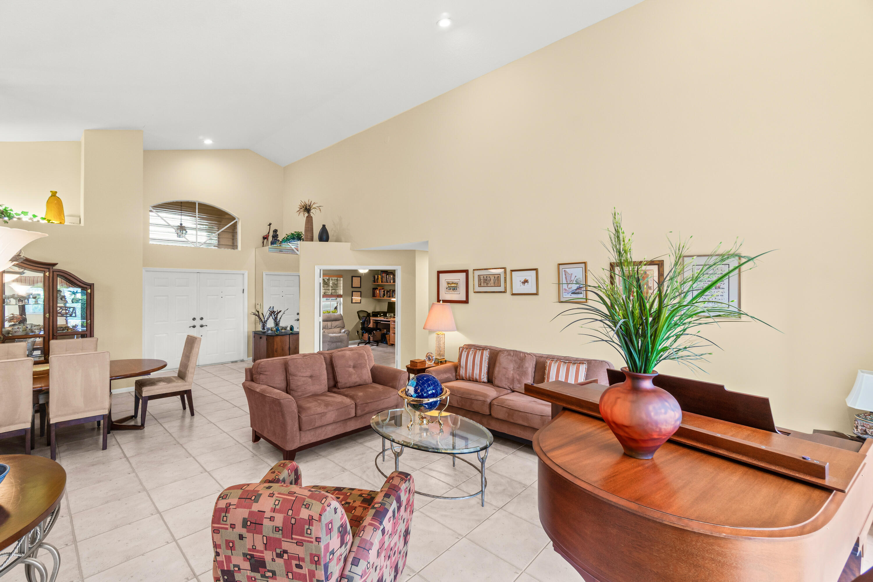 LAKERIDGE GREENS - Residential