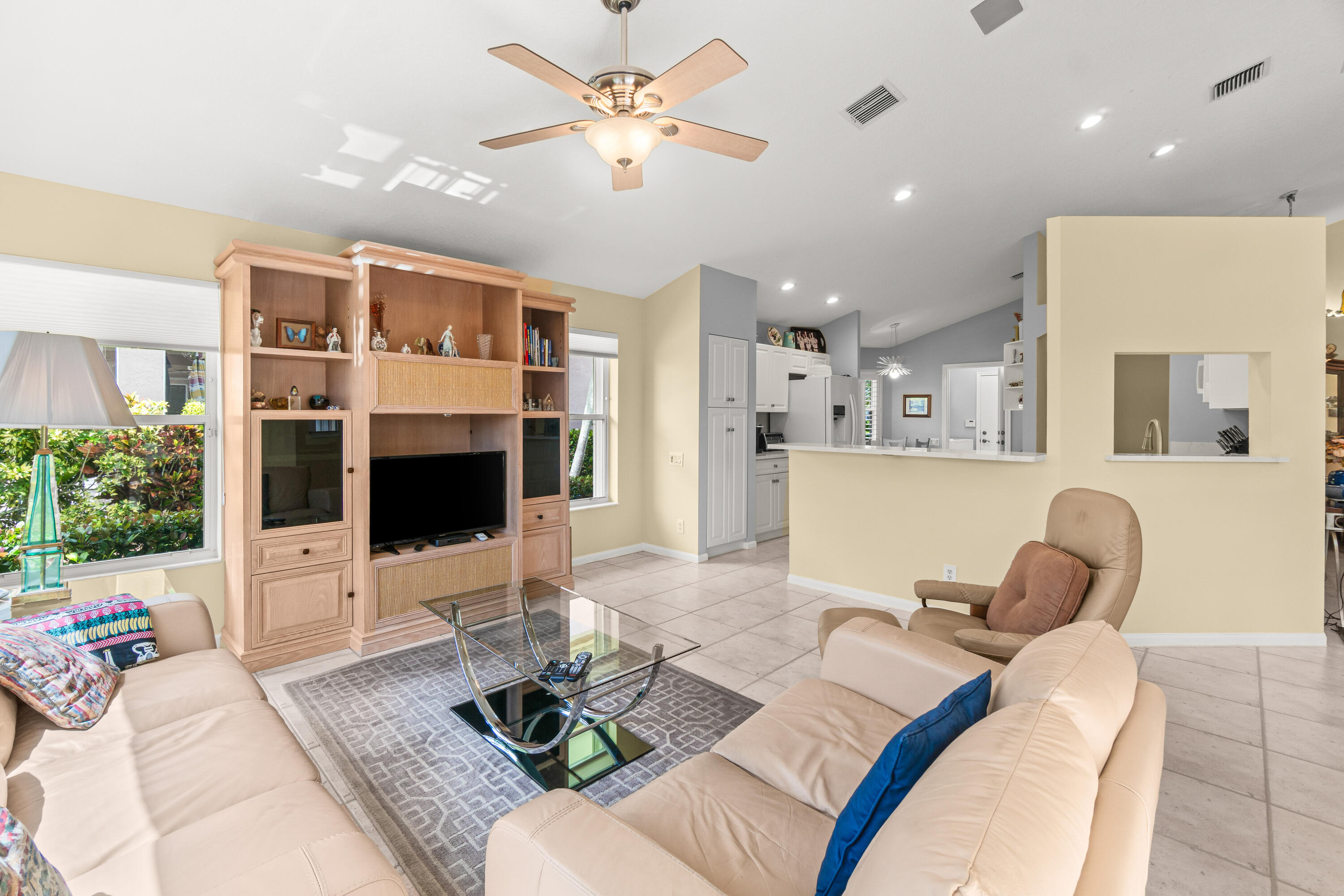 LAKERIDGE GREENS - Residential