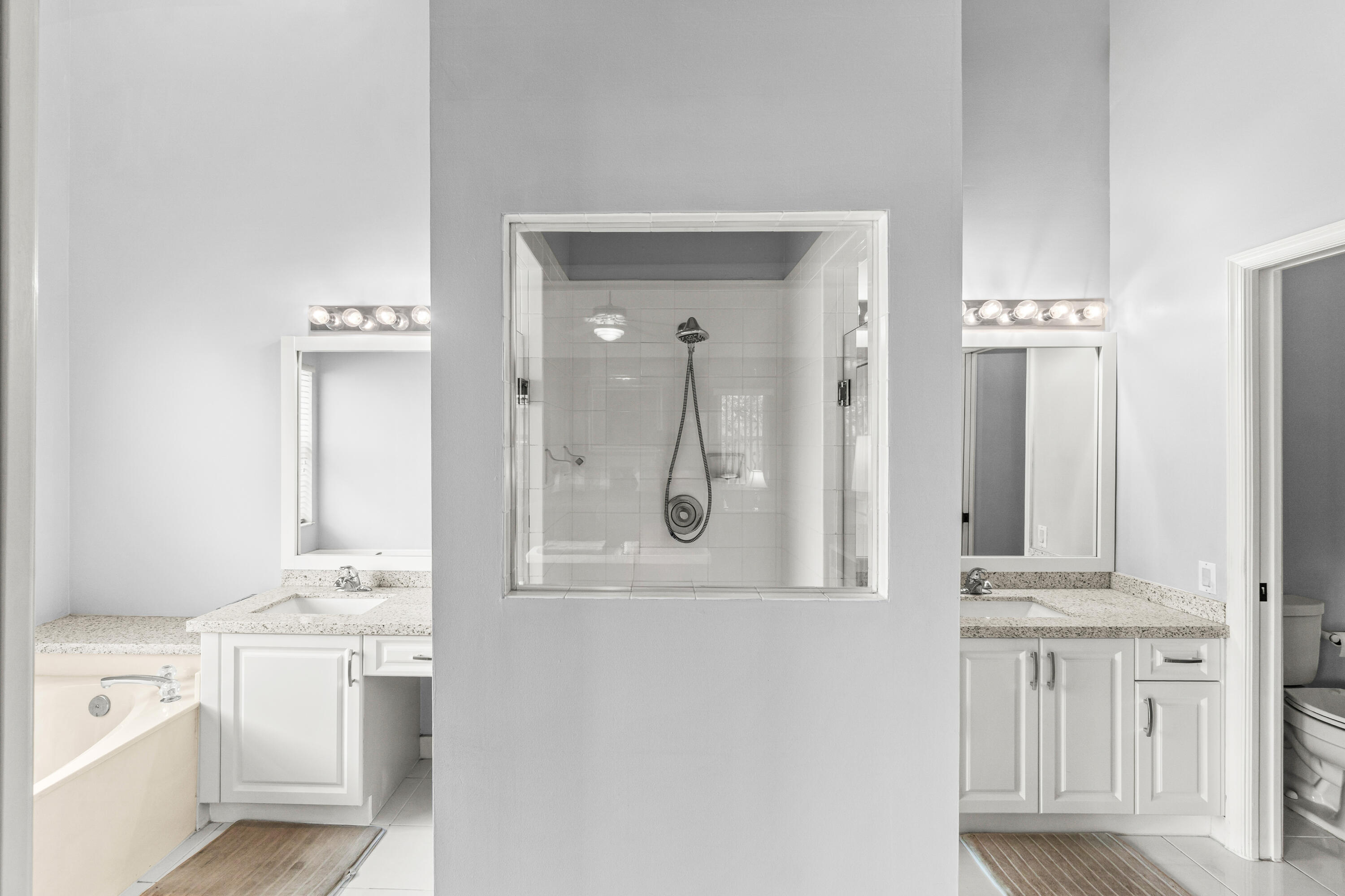 LAKERIDGE GREENS - Residential