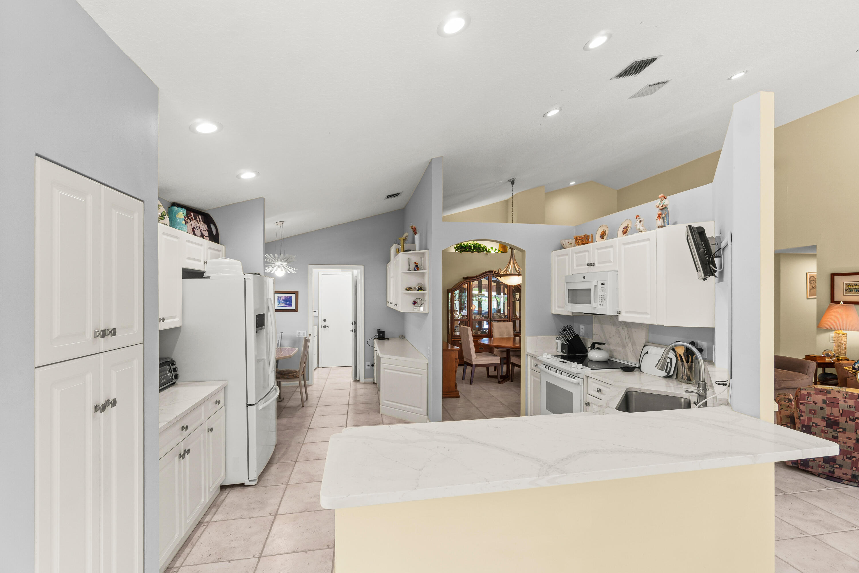 LAKERIDGE GREENS - Residential