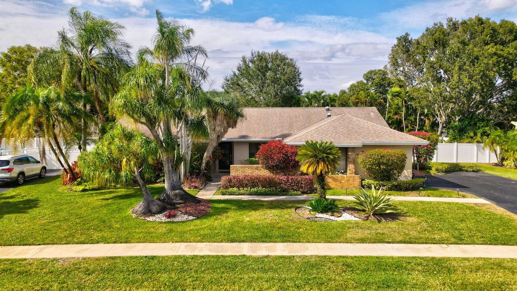 Photo of 18229 103rd Trail S, Boca Raton, FL 33498 (MLS # R11166070)