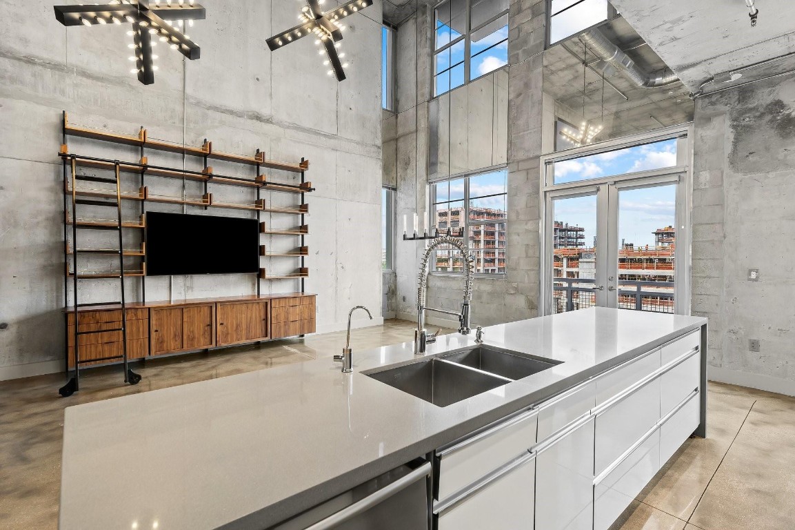 Avenue Lofts - Residential