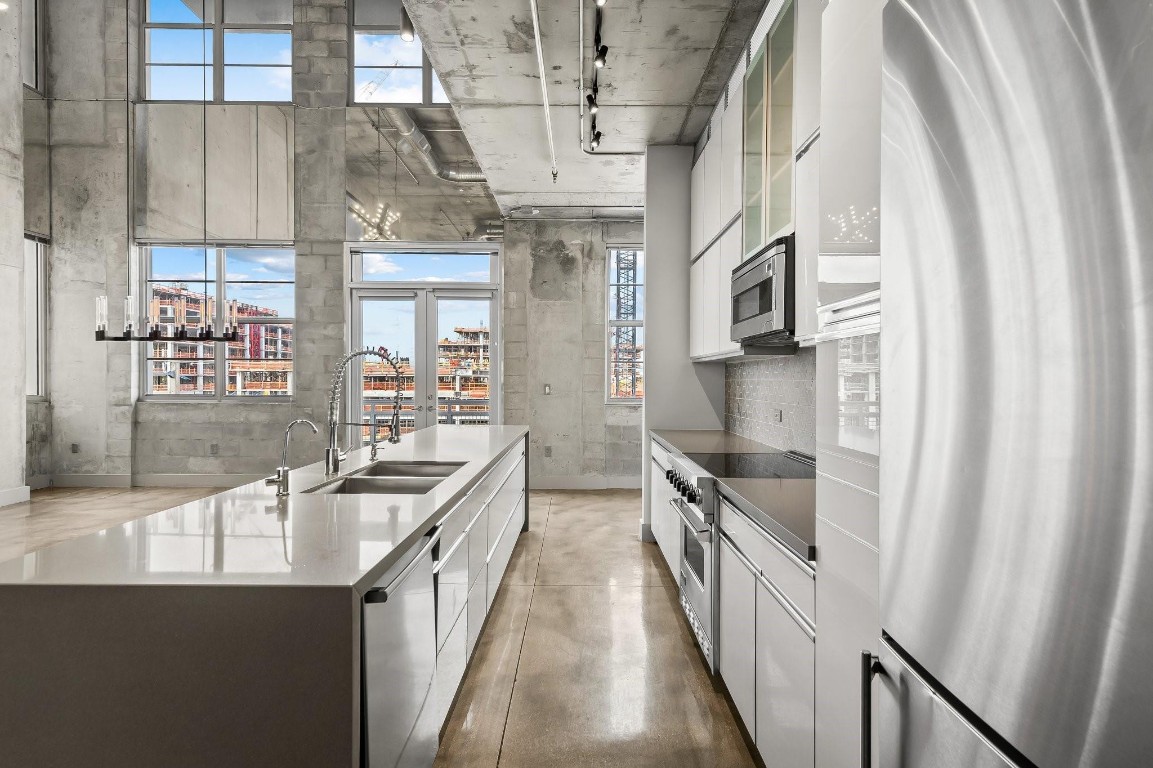Avenue Lofts - Residential