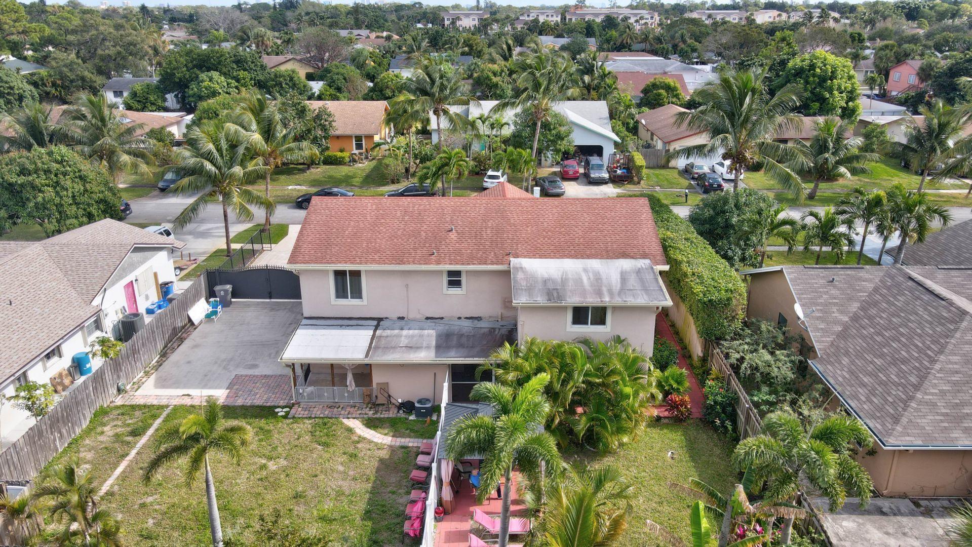 1371 Woodcrest Road W