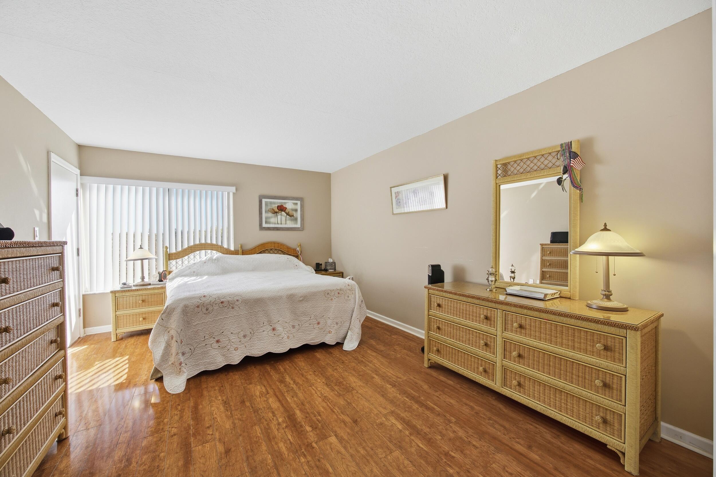 CATAMARAN LL CONDOMINIUM - Residential