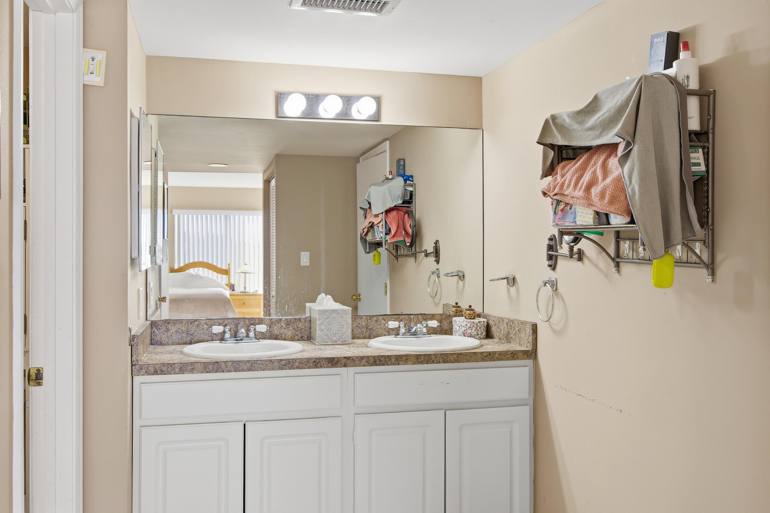 CATAMARAN LL CONDOMINIUM - Residential