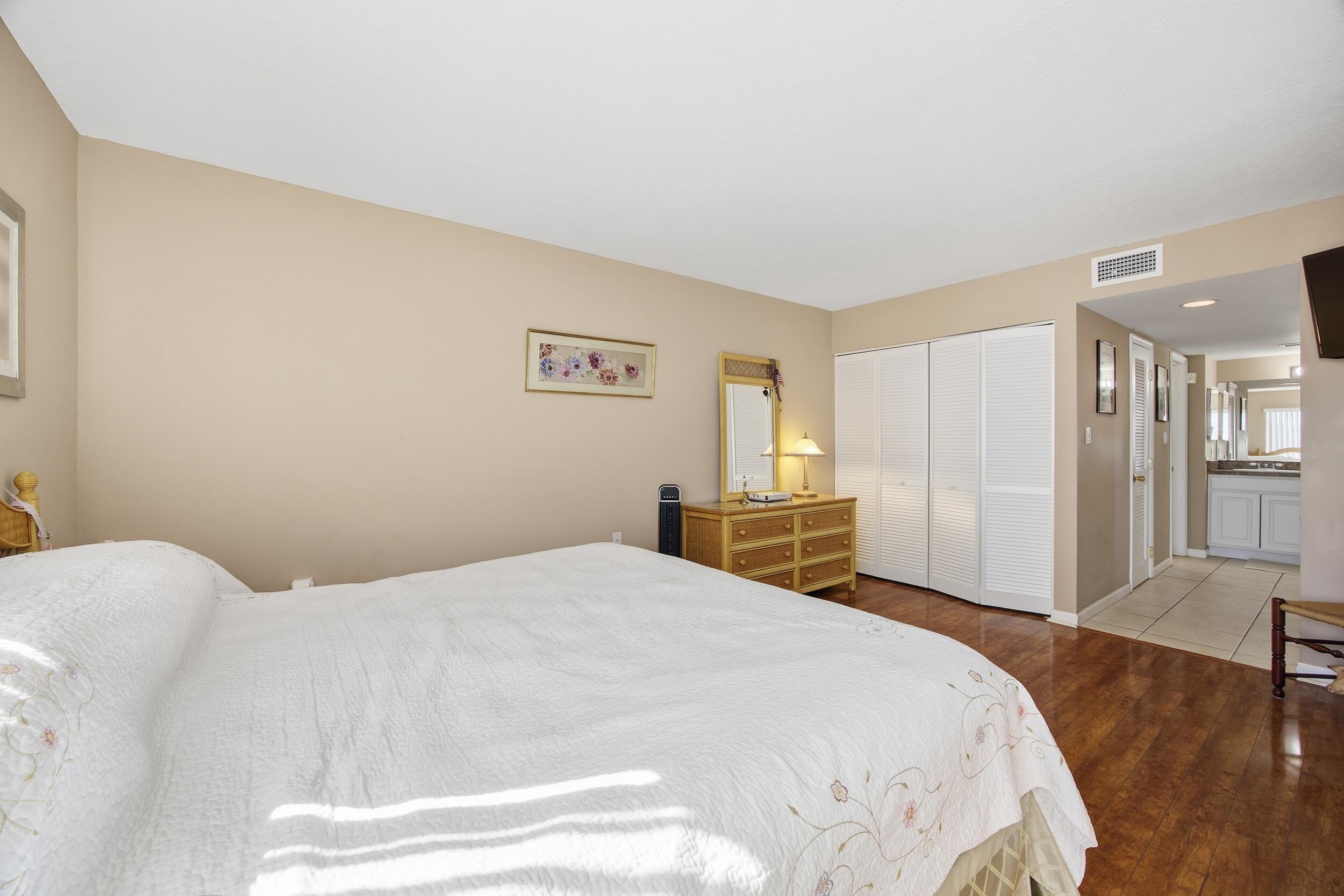 CATAMARAN LL CONDOMINIUM - Residential