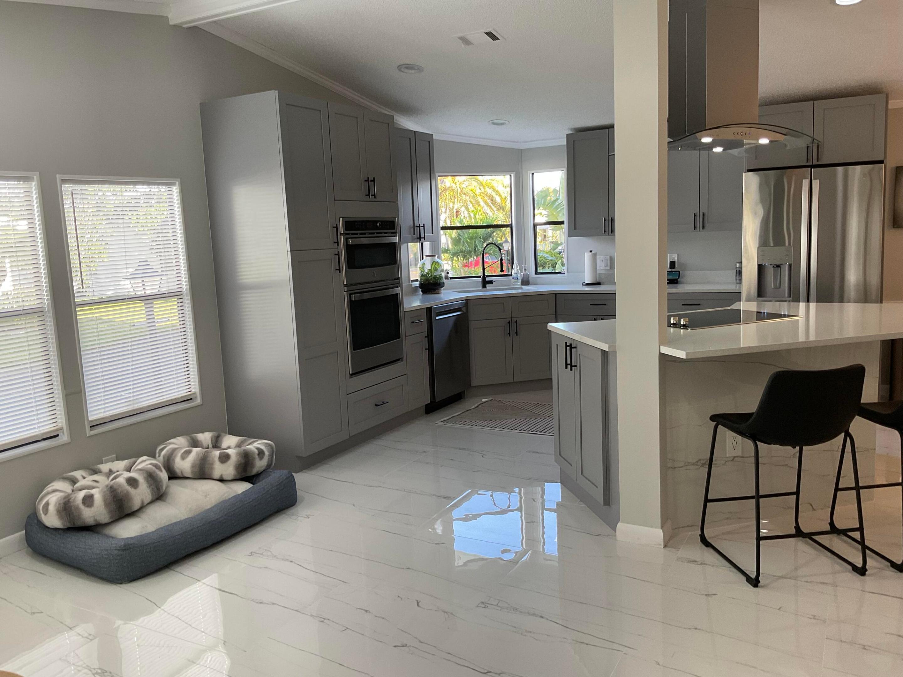 SUNNY SOUTH ESTATES - Residential Lease