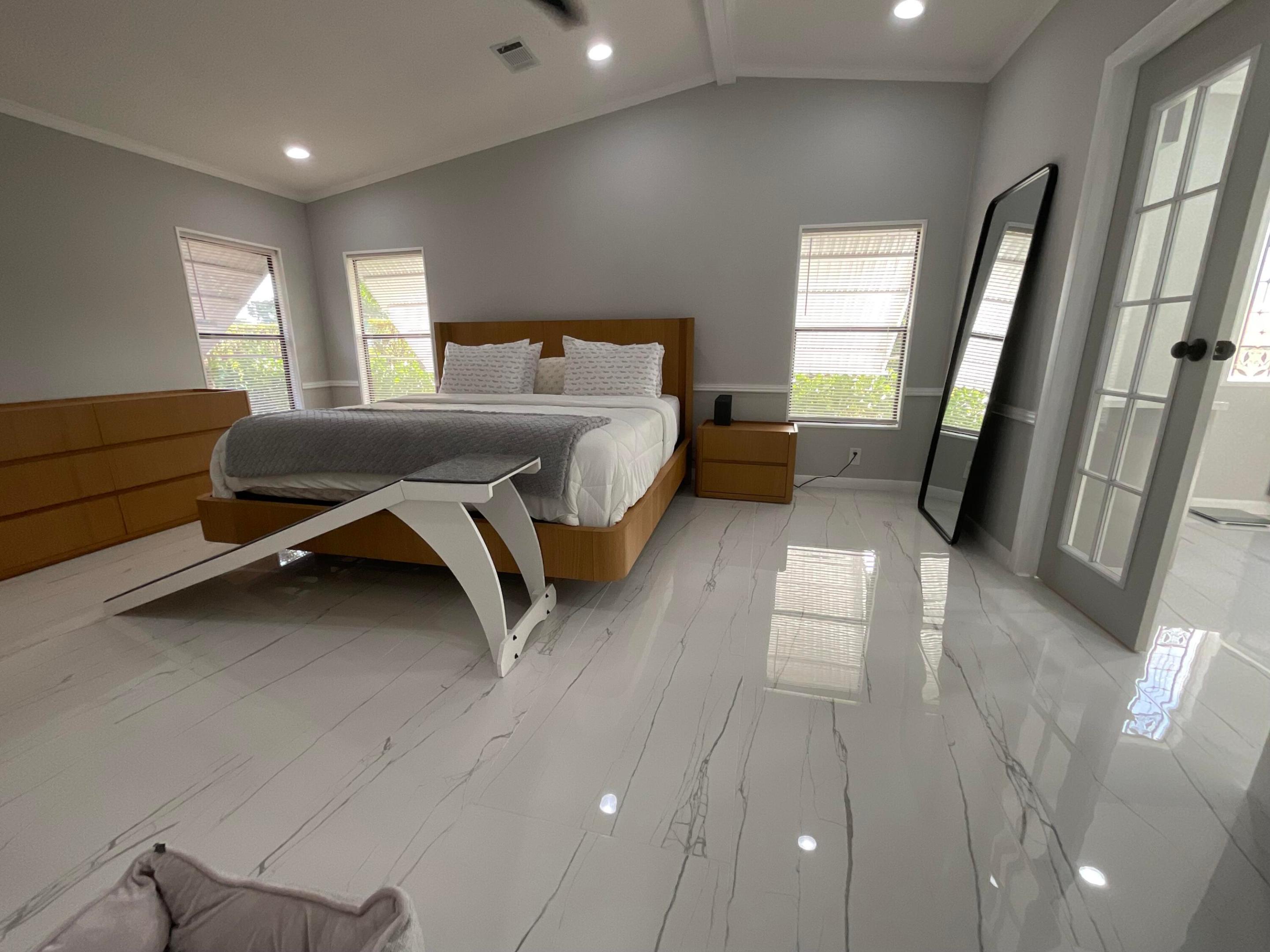 SUNNY SOUTH ESTATES - Residential Lease