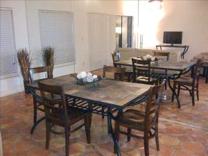 TENNIS LODGES - Residential Lease