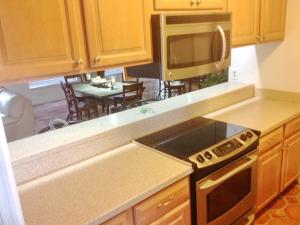 TENNIS LODGES - Residential Lease