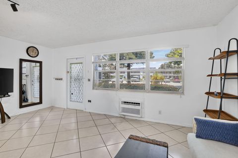 Tiny photo for 290 OAKRIDGE Q #290, Deerfield Beach, FL 33442 (MLS # B26052384)
