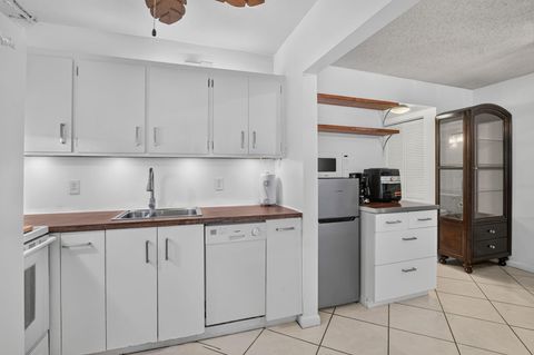 Tiny photo for 290 OAKRIDGE Q #290, Deerfield Beach, FL 33442 (MLS # B26052384)