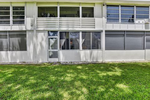 Tiny photo for 290 OAKRIDGE Q #290, Deerfield Beach, FL 33442 (MLS # B26052384)